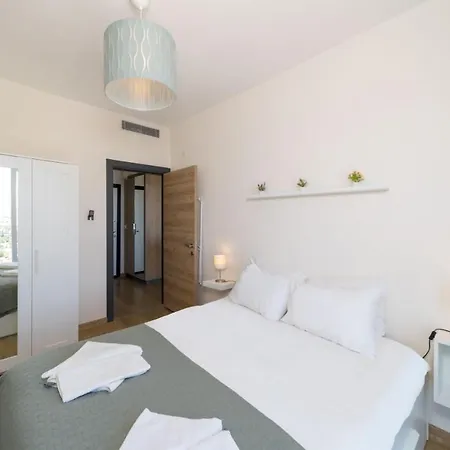 Apartment Pleasant Flat With Shared Pool In Kepez *