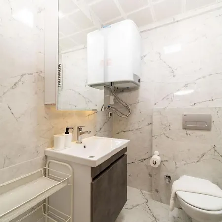 Pleasant Flat With Shared Pool In Kepez Apartment Antalya